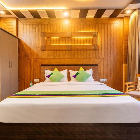 Treebo Srishti Vaikunth With Mountain View Hotell Shimla Exteriör bild