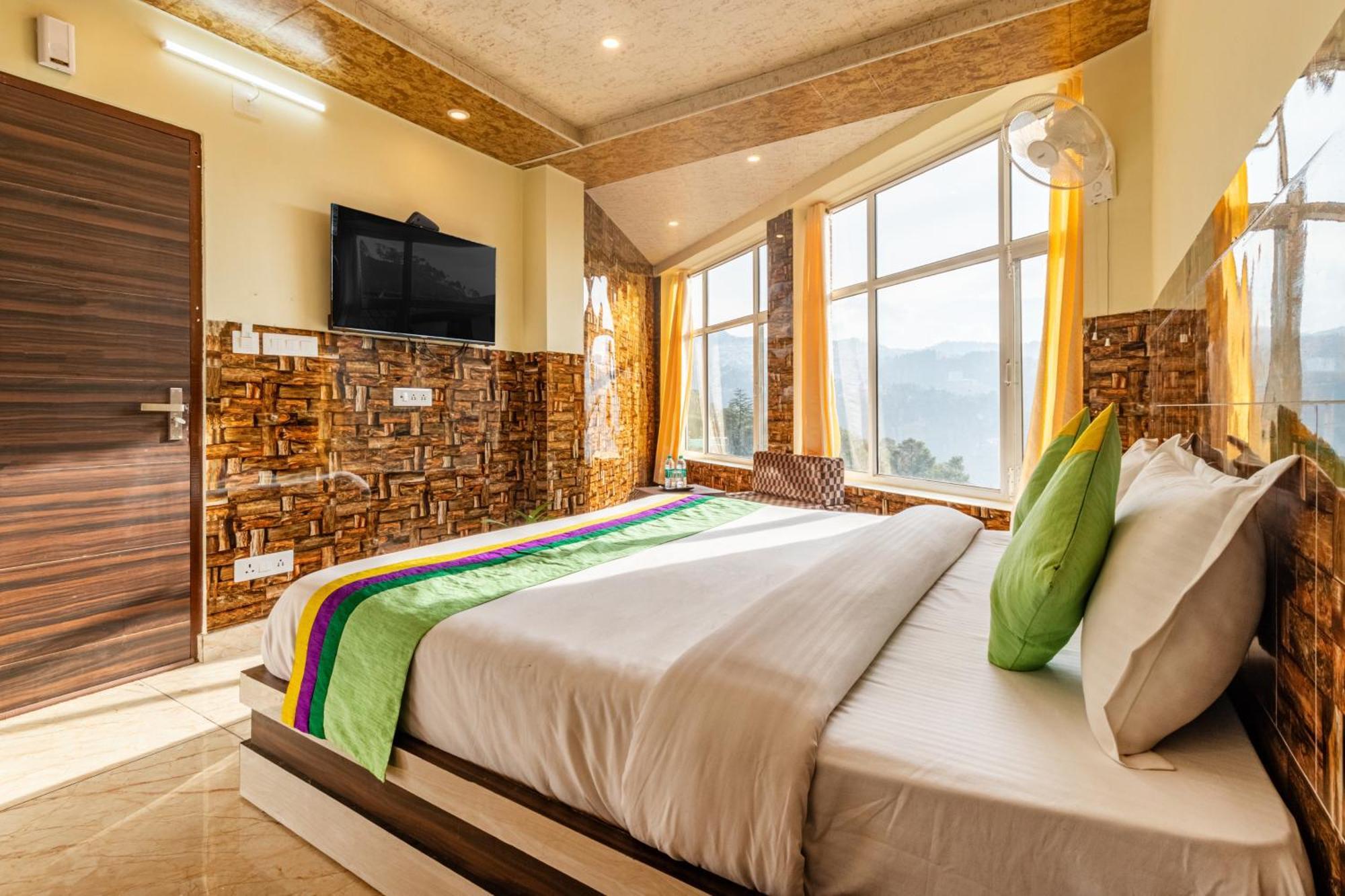 Treebo Srishti Vaikunth With Mountain View Hotell Shimla Exteriör bild