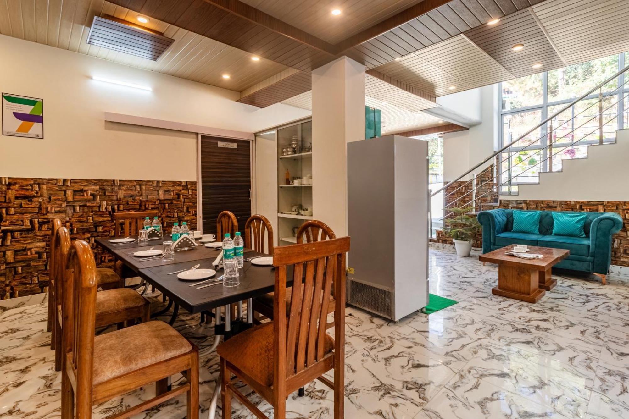 Treebo Srishti Vaikunth With Mountain View Hotell Shimla Exteriör bild